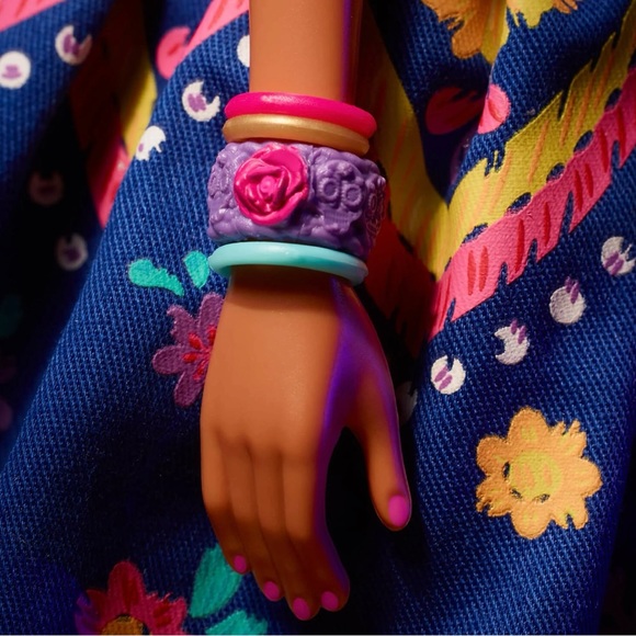 Barbie 2022 Dia De Muertos (Day of The Dead) Doll - Picture 5 of 9